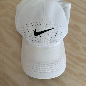 Nike Dri-FIT Legacy91 White Cap